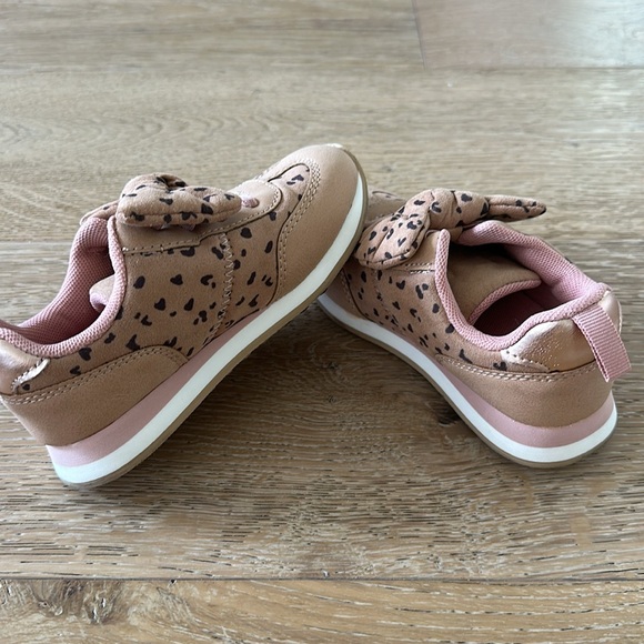 ***LIKE NEW*** toddler size 8.5 leopard sneakers - Picture 3 of 3